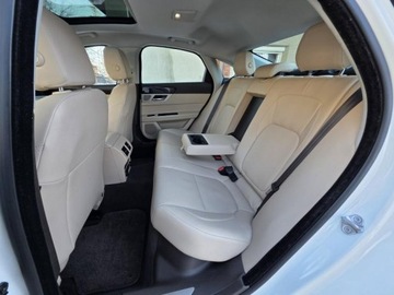 Jaguar XF II Sedan 3.0 V6 340KM 2017 JAGUAR XF V6 3.0l benzyna 340KM Bezwypadkowy Pedantycznie zadbany, zdjęcie 24