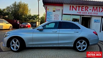 Mercedes Klasa C W205 2016 Mercedes-Benz Klasa C Mercedes-Benz C 300 4 MATIC 2.0 Benzyna 245KM, zdjęcie 7