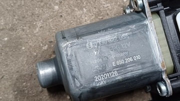 SEAT ARONA MOTOREK OKNO PRAVÝ PŘEDNÍ 2Q1959406E