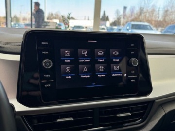 Volkswagen T-Roc I SUV Facelifting 1.5 TSI ACT 150KM 2023 Volkswagen T-Roc Life Kamera cofania LED CarPlayAndroid Auto Podgrzewan, zdjęcie 25