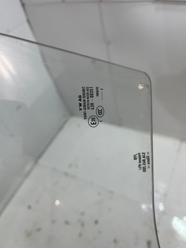 SKLO (OKNO) DVEŘE LEVÝ ZADNÍ SKODA RAPID SEDAN 2013R