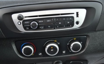 Renault Scenic III Van Facelifting 1.5 dCi FAP 110KM 2012 Renault Scenic LIFT 1.5 dci Klimatyzacja Tempomat 1.5 Diesel 110KM, zdjęcie 27