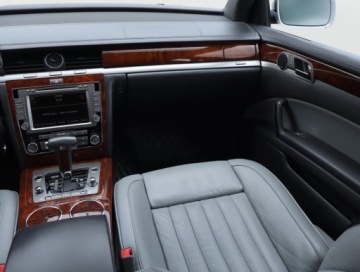 Volkswagen Phaeton 4.2 i V8 40V 335KM 2012 VW Phaeton 4.2 V8 , 4X4, Automat, VAT 23%, Skóra, zdjęcie 7
