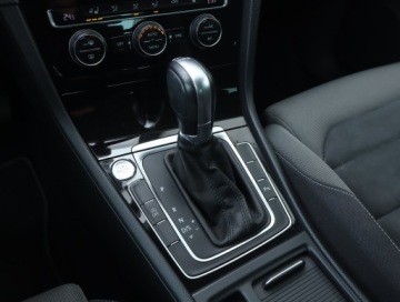 Volkswagen Golf VII Hatchback 5d Facelifting 1.4 TSI 150KM 2017 VW Golf 1.4 TSI, Salon Polska, Automat, Navi, zdjęcie 11