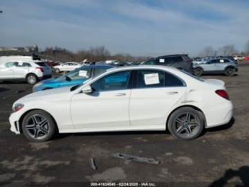 Mercedes Klasa C W205 2020 Mercedes-Benz Klasa C 2020r., C 300 4Matic, od ubezpieczalni 2.0 Benzyna, zdjęcie 3