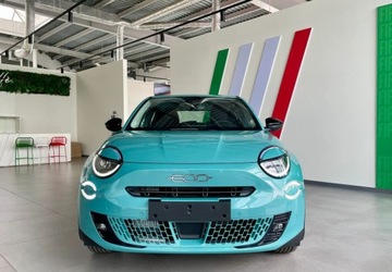 Fiat 2025 Fiat 600 600 Icon145 KM Wyprzedaz Rocznika 2025 Pakiet zimowy oraz komfo, zdjęcie 1