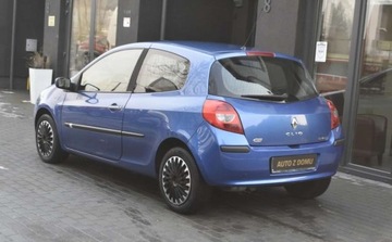 Renault Clio III Hatchback 5d 1.6 i 16V 88KM 2005 Renault Clio Renault Clio 1.6 16V Exception 1.6 BenzynaLPG 88KM, zdjęcie 3