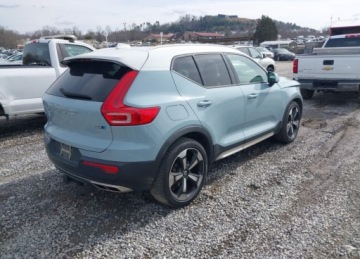 Volvo XC40 2019 Volvo XC 40 2019r., T5 Momentum, 2L, od ubezpieczalni 2.0 Benzyna 251KM, zdjęcie 3