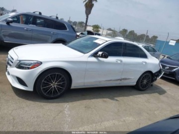 Mercedes Klasa C W205 2020 Mercedes-Benz Klasa C 300 2020 2.0l 2.0 Benzyna 255KM, zdjęcie 2