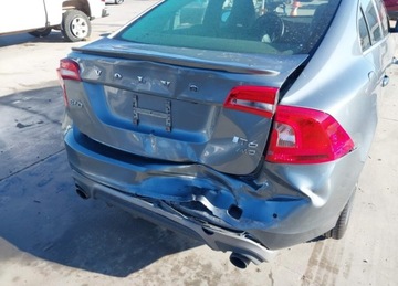 Volvo S60 II Sedan Facelifting 2.0 T6 DRIVE-E 306KM 2016 Volvo S60 2016r., T6 Drive-e R-design Platinum, 2L, od ubezpieczalni 2.0, zdjęcie 7