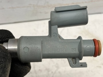 RAV4 V CAMRY VIII 2.5H HYBRIDNÍ VSTŘIKOVACÍ TRYSKA PALIVA 23250-25020