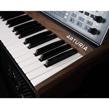 Аналоговый синтезатор Arturia MatrixBrute