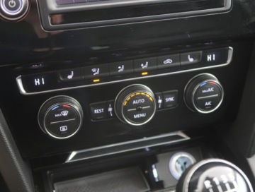 Volkswagen Passat B8 Variant 1.8 TSI BlueMotion Technology 180KM 2017 VW Passat 1.8 TSI, Salon Polska, Serwis ASO, zdjęcie 11