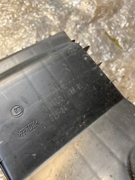 PEUGEOT 407 2.2B POUZDRO FILTRU VZDUCHU 964676778001