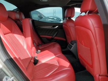 Maserati Ghibli III 2019 Maserati Ghibli 2019 Maserati Ghibli S 3.0 Benzyna 424KM, zdjęcie 10