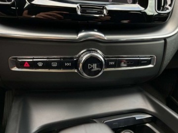 Volvo XC60 II 2021 Volvo XC 60 2.0 B4 190KM Momentum Automat Kamera Virtual LED Salon PLSerwi, zdjęcie 21