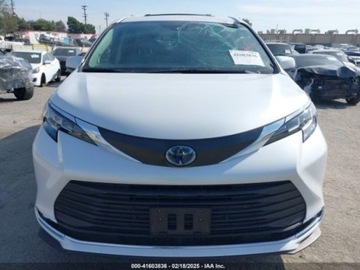 Toyota Sienna III 2022 Toyota Sienna XLE, 7 osobowy 2.5 Hybryda 189KM, zdjęcie 1