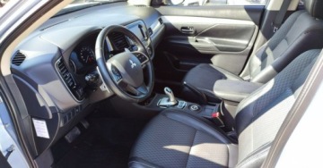 Mitsubishi Outlander III 2015 Mitsubishi Outlander 2.0 i 121km PHEV Hybryda Plug-in Automat 4x4 Led Kame, zdjęcie 5