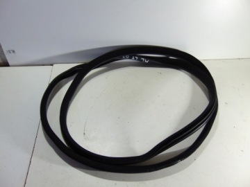 Уплотнитель задней левой двери Mercedes ML W164