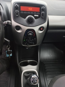 Toyota Aygo II Hatchback 5d 1.0 VVT-i 69KM 2016 TOYOTA AYGO (_B4_) 1.0 (KGB40_) 69 KM, zdjęcie 8