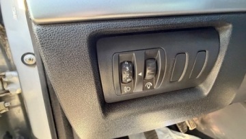 Renault Clio III Hatchback 5d 1.6 i 16V 88KM 2007 Renault Clio Raty 1.6 benz 88KM Klimatronic. bogata wersja Zarej w PL Gwar, zdjęcie 14