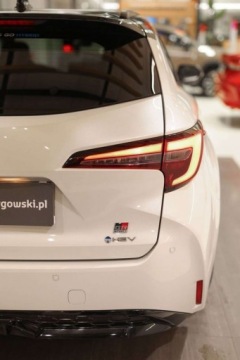 Toyota Corolla XII TS Kombi Facelifting 2.0 Hybrid Dynamic Force 196KM 2024 Toyota Corolla 2.0 Hybrid GR Sport Dynamic 2.0 Hybryda 196KM, zdjęcie 29