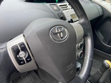 Toyota Yaris II Hatchback 5d 1.0 VVT-i 69KM 2007 Toyota Yaris Toyota Yaris 1.0 Benzyna Klimatyzacja Jeden Wlasciciel, zdjęcie 19