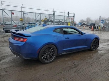 Chevrolet Camaro VI 2017 Chevrolet Camaro 2017, 6.2L, ZL1, porysowany lakier, zdjęcie 2