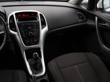 Opel Astra J GTC 1.7 CDTI ECOTEC 110KM 2013 Opel Astra 1.7 CDTI, Klima, Klimatronic, Tempomat, zdjęcie 7