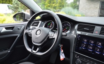 Volkswagen Golf VII e-Golf Facelifting Electro 136KM 2018 Volkswagen Golf 136 KM FULL LED Nawigacja Serwisowany Zarejestrowany 136KM, zdjęcie 26