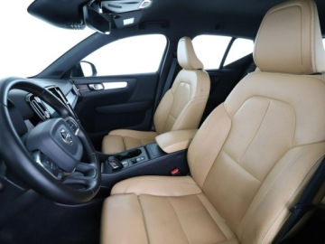 Volvo XC40 Crossover 2.0 D4 190KM 2019 Volvo XC 40 MomentumPro automat AWD D4 skóra navi, zdjęcie 12