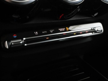 Mercedes GLB SUV 2.0 200d 150KM 2020 Mercedes GLB automat full LED navi kamery skóra, zdjęcie 27