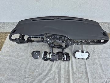 Opel Corsa F deska konsola airbag pasy