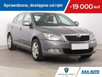 Skoda Octavia II Hatchback Facelifting 1.6 TDI CR DPF 105KM 2012 Skoda Octavia 1.6 TDI, Klima, Klimatronic