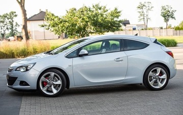 Opel Astra J Hatchback 5d 2.0 CDTI ECOTEC 165KM 2012 Opel Astra 2.0CDTI 165KM GTC Skora Xenon Navi alu 19 Serwis Gwarancjia, zdjęcie 6