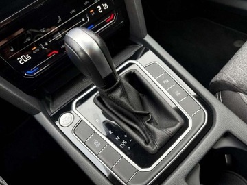 Volkswagen Passat B8 Variant Facelifting 2.0 TDI SCR 150KM 2023 Volkswagen Passat Variant TDI 150KM Business Ambiente Area View LED Mat, zdjęcie 16