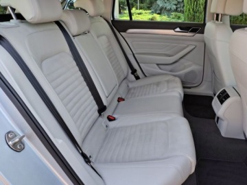 Volkswagen Passat B8 Variant Facelifting 1.5 TSI EVO 150KM 2022 Volkswagen Passat SalonPL serwis ASO 1.5TSI 150KM bezwypadkowy kamera grz., zdjęcie 15