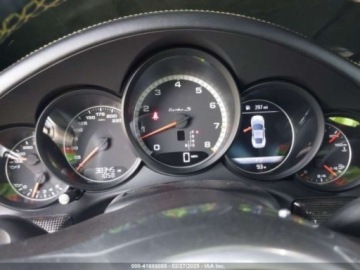 Porsche 911 991 Turbo/Turbo S Coupe 3.8 560KM 2015 Porsche 911 2015r., 911 Turbo S, od ubezpieczalni 3.8 Benzyna 560KM, zdjęcie 10