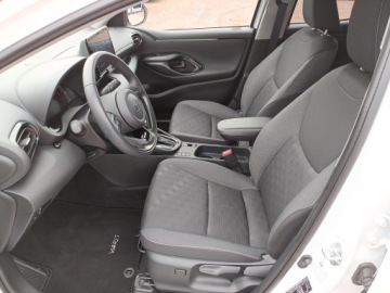 Toyota Yaris IV Hatchback 1.5 Hybrid Dynamic Force 116KM 2024 Toyota Yaris Hybrid 1.5 Style IV (2020-) 1.5 Hybry, zdjęcie 9