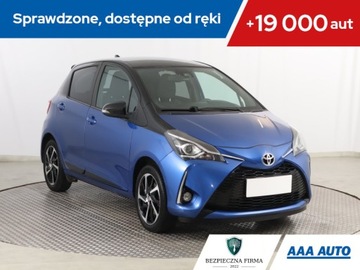 Toyota Yaris III Hatchback 5d Facelifting 2017 1.5 Dual VVT-iE 111KM 2019 Toyota Yaris 1.5 Dual VVT-i, Salon Polska, Klima