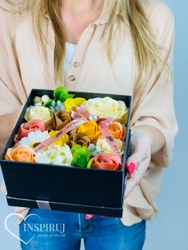 Цветочная коробка с мыльными цветами Подарочная коробка подарок цветы мыльные розы