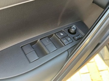 Toyota Corolla Cross 2025 Style 1.8 Hybrid 140KM | Podgrzewane fotele!, zdjęcie 4