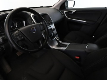 Volvo XC60 I SUV Facelifting 2.0 D3 DRIVE-E 150KM 2016 Volvo XC 60 automat, navi, pdc, klimatronik, zdjęcie 13