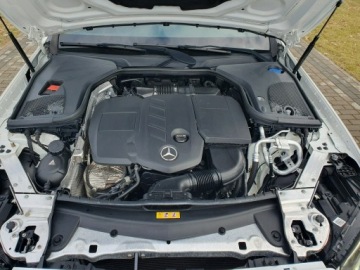 Mercedes Klasa E W213 Kombi 2.0 220d 194KM 2016 Mercedes E 220 2.0d 194KM W213 Automat Raty, zdjęcie 13