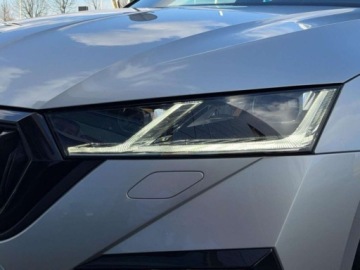 Skoda Octavia IV RS Kombi 2.0 TDI SCR 200KM 2022 Skoda Octavia RS, Keyless, Hak, Matrix, Head-Up, Asystenci 2.0 Diesel 200KM, zdjęcie 38