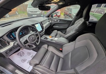 Volvo XC60 II 2022 Volvo XC 60 Lift FV 23 AWD Pakiet Dark HAK Head-UP 2.0 Diesel 197KM, zdjęcie 25