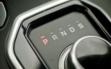 Land Rover Range Rover Evoque I SUV 5d Facelifting 2.0 Si4 240KM 2018 Land Rover Range Rover Evoque Land Rover Range Rover Evoque 2.0Si4 SE 2.0, zdjęcie 26