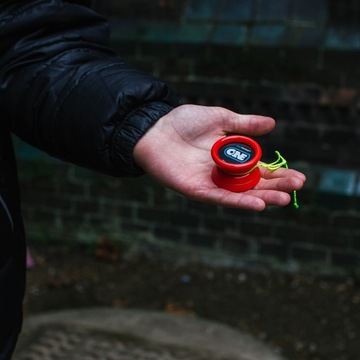 YOYOFACTORY jojo YOYO ONE STRING 2 BEARINGS FREE — идеально подходит для трюков