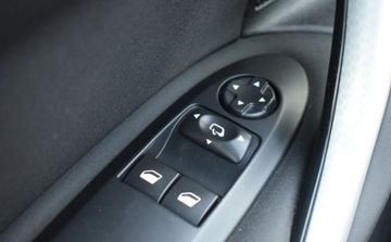 DS 4 I Hatchback Facelifting 2015 (Citroen) 1.6 BlueHDi 120KM 2015 Citroen DS4 Citroen DS4 BlueHDi 120 SampS SoChic 1.6 Diesel 120KM, zdjęcie 23