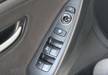 Hyundai i30 II Wagon Facelifting 1.6 CRDi 110KM 2016 Hyundai i30 1.6 CRDi 110KM/Podgrz.fotele/ Tylne, zdjęcie 18